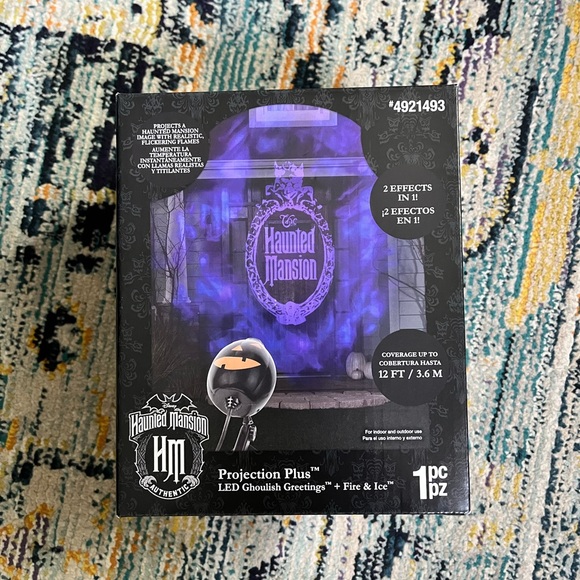 Disney Haunted Mansion Outdoor Projector - Picture 3 of 6